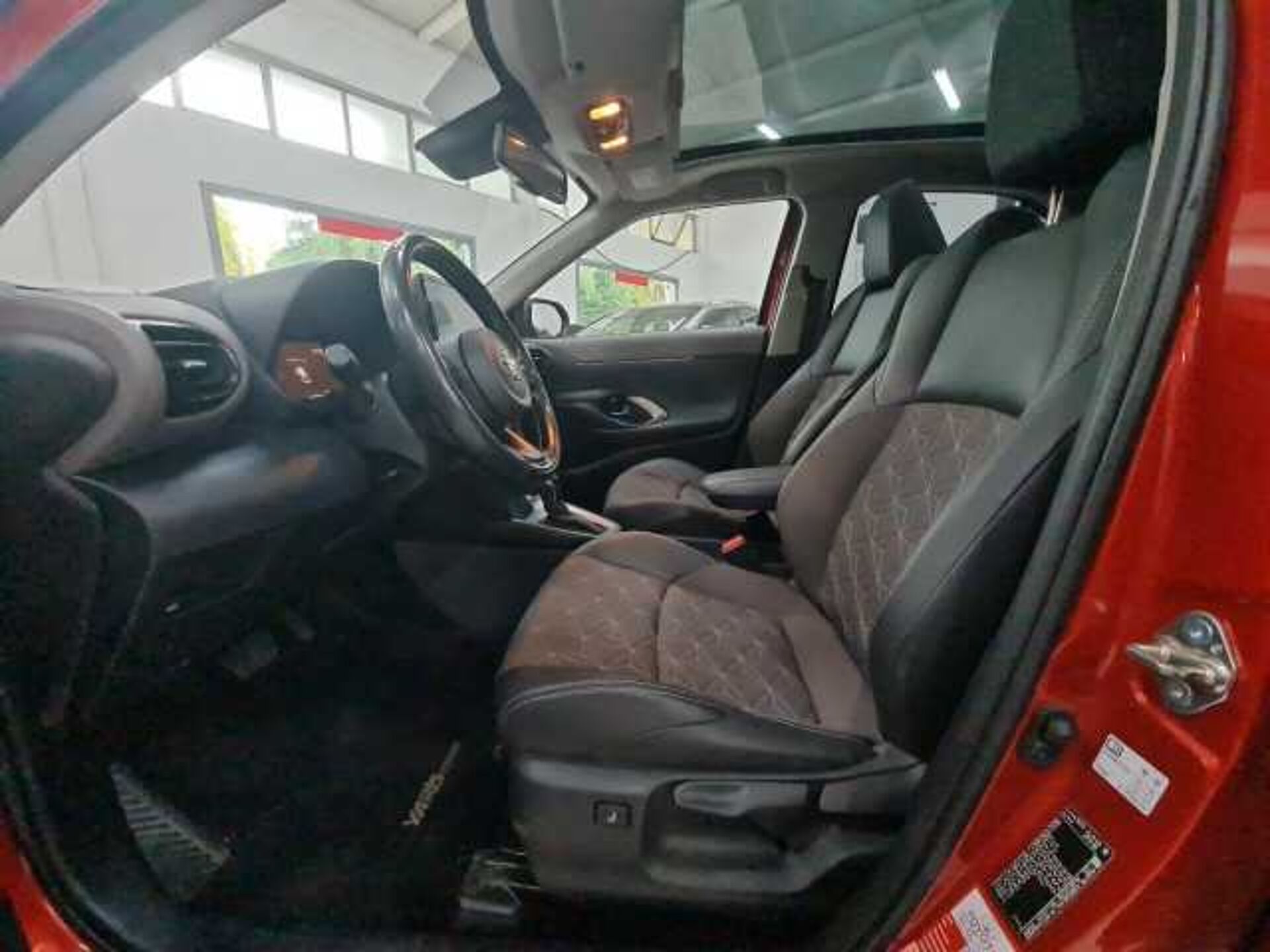 Toyota Yaris Cross 1.5l - Rosso
