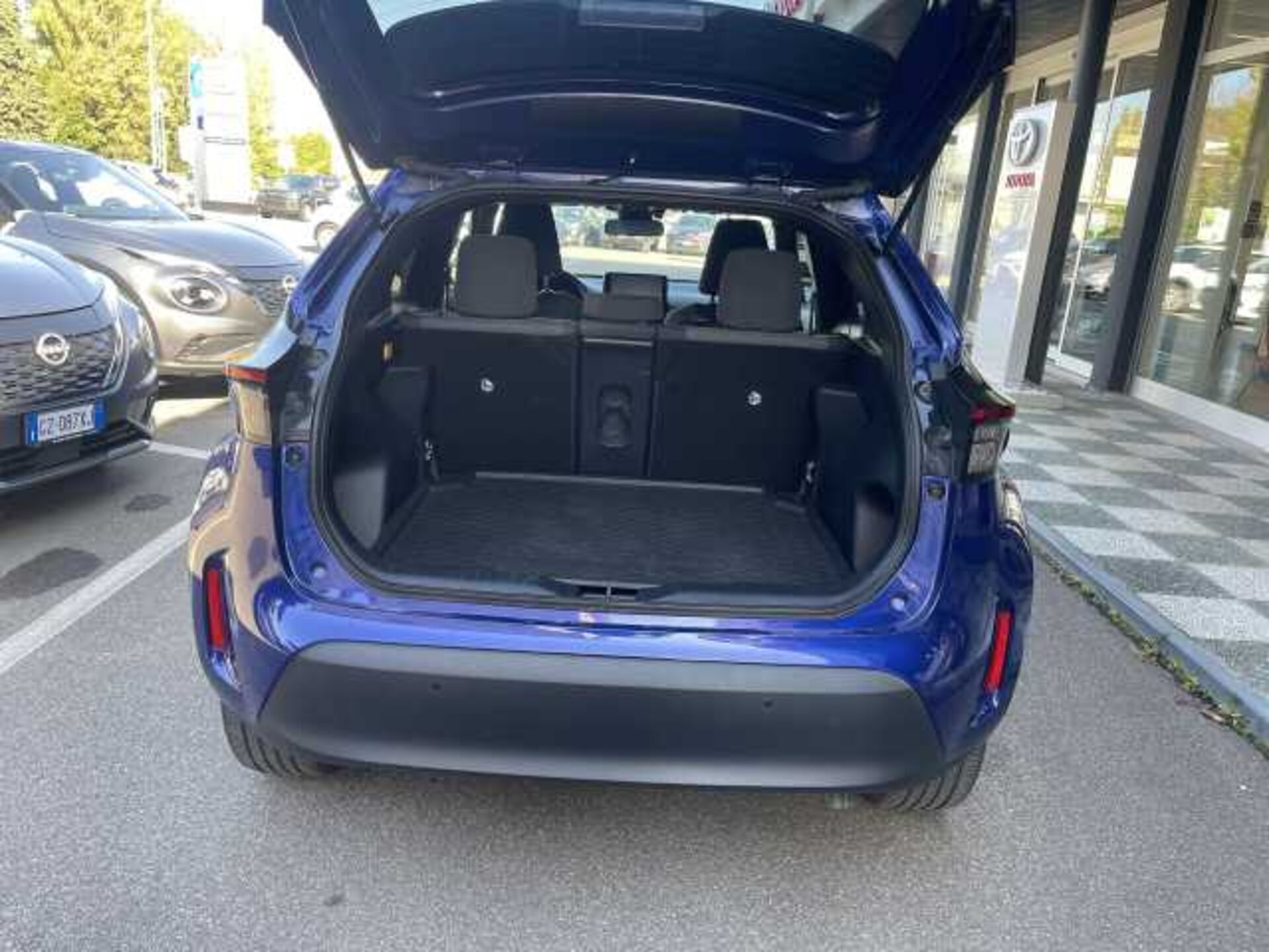 Toyota Yaris Cross 1.5l - Blu