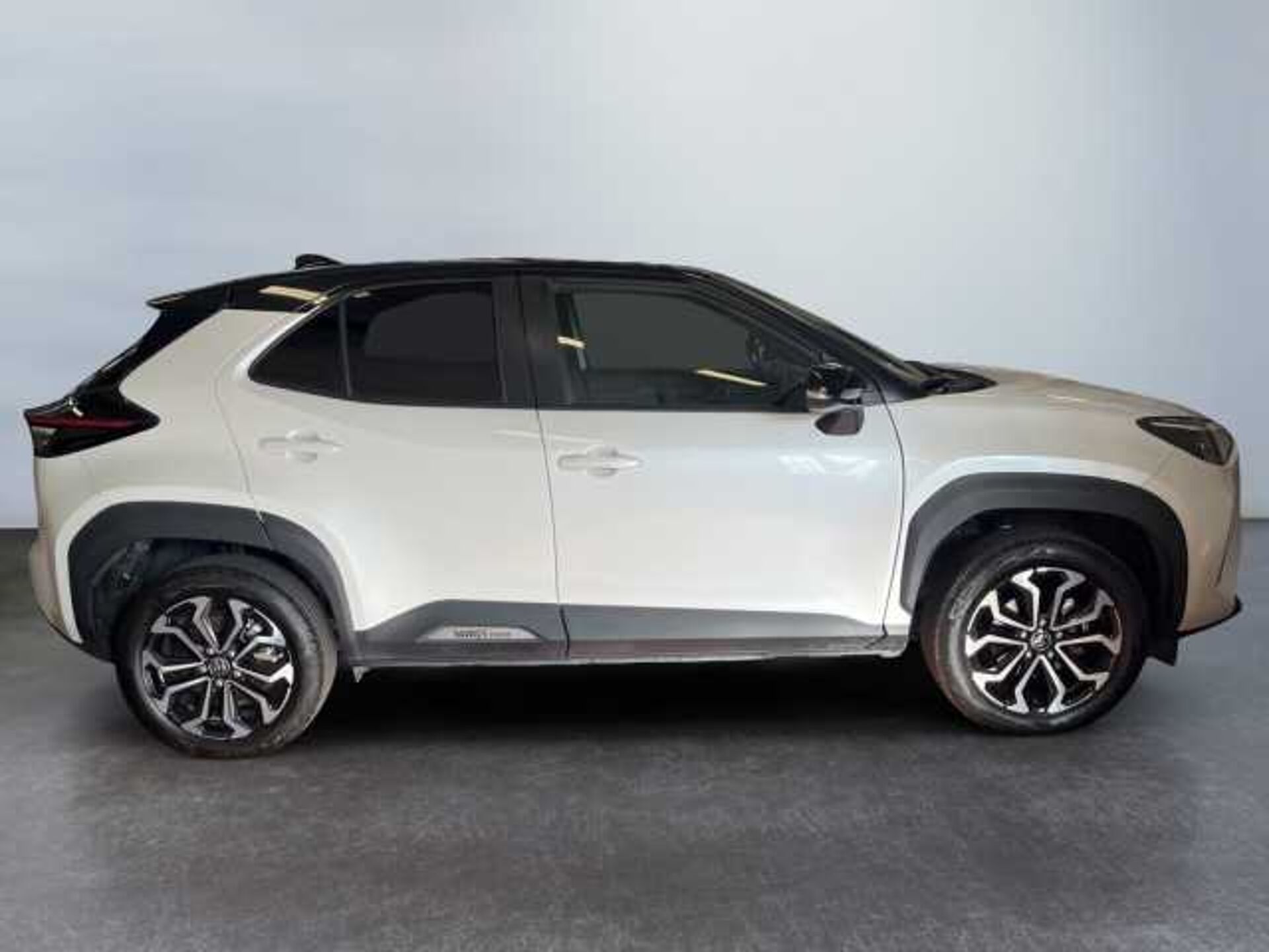 Toyota Yaris Cross 1.5l - Bianco