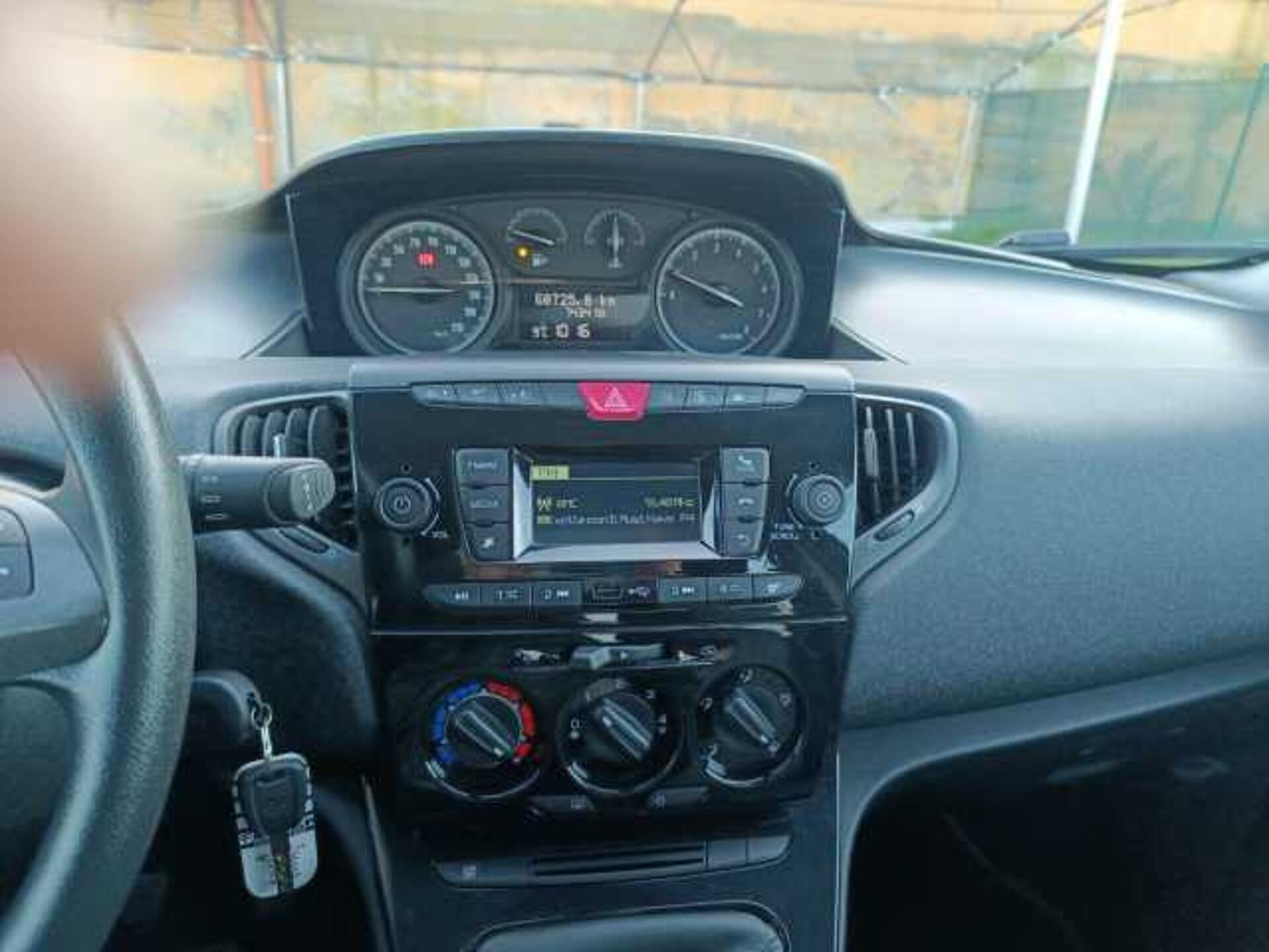 Lancia Ypsilon 1.2l - Grigio scuro