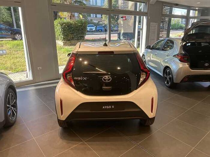 Toyota Aygo X 1l