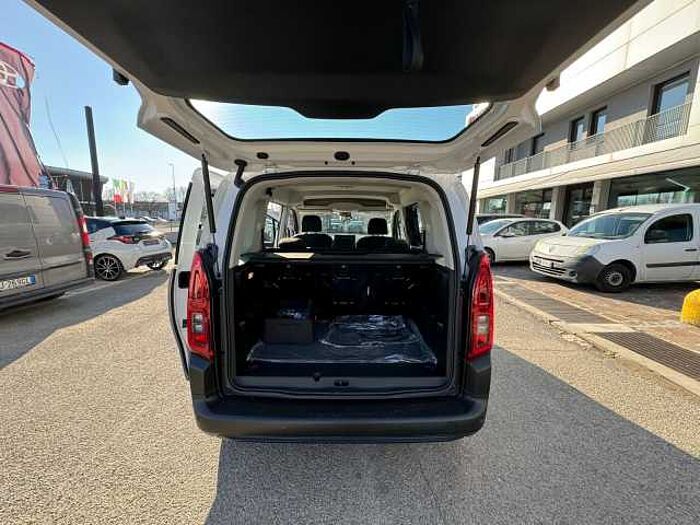 Toyota Proace City Verso 1.2l